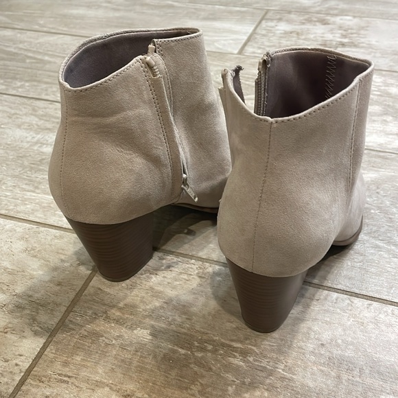 Faux suede boots - Picture 3 of 5